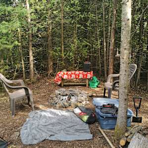 Plenty of room, tables & chairs available, big firepit