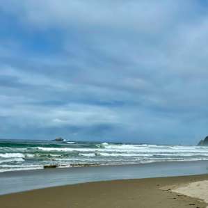 Beach at Roads End. 1 minute walk across the road