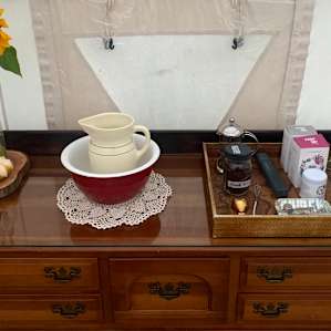 While no running water is available at the tent itself, a bowl was provided for washing. Hand sanitizer was also provided in the dresser as well.