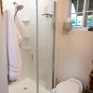 Bathroom w/ shower