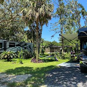 Paradise Park River Retreat