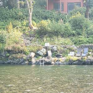Scenic Smith River Retreat