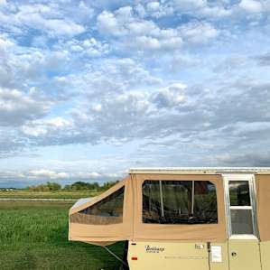 The Hill : RV and Camper slips