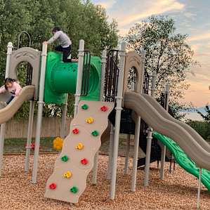 Small park nearby