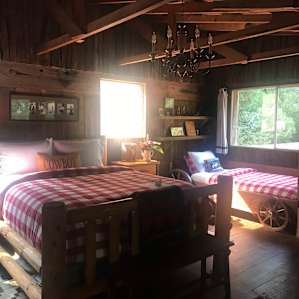 Cowboy Room at FlipJack Ranch B&B