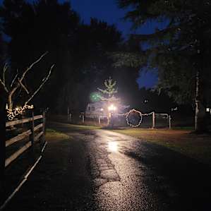 Van Roon Family Farm Bed and Bale