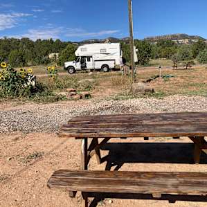 Two sites (near and far) close together. Perfect for when our friends caught up with us!