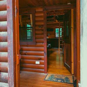 Quaint Aspen Forest Retreat