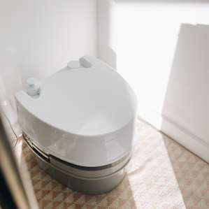 The camp toilet was easy to use and clean