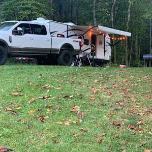 Dark Ridge Hide Out/RV Full Hook Up