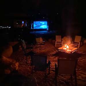 Amazing evening of a great fire and movie just for our girls (they close Beauty and the Beast blu ray). Outstanding experience!