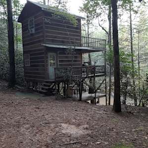 Adin`s river cabins