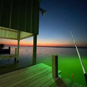 Beautiful sunset each and every evening! Pier fishing lights work wonders for attracting fish. Especially, trout.