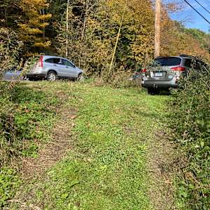 Steep hill and crest - suitable for high riding trucks.