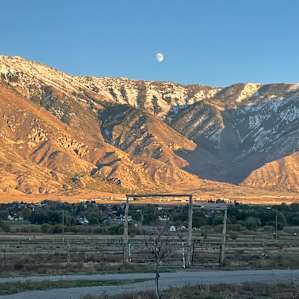 Southgate Farm & views of Mt. Nebo