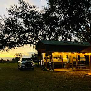 Live Oak Cove ( covered barn)