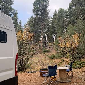The site has this open area in the back. Perfect for privacy and quiet.