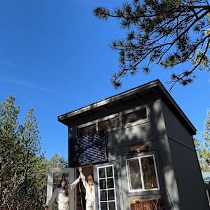 Secluded Rustic Glam Artist's Cabin