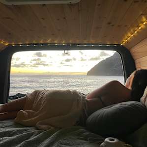 🚎 CaMper Van Spot in ❤️ of Haleiwa