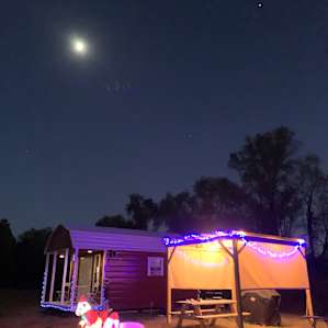Lucky H&W Farm Bed and Breakfast