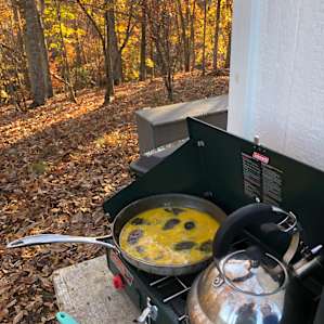 Hello Darlin Farms Glamping
