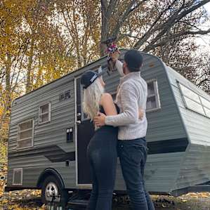 Cute as heck Vintage Camper, Dolly