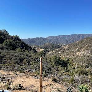 Bailes Hilltop Lodge