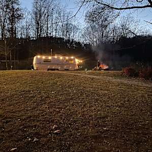 Full Hookup RV/Camper Site