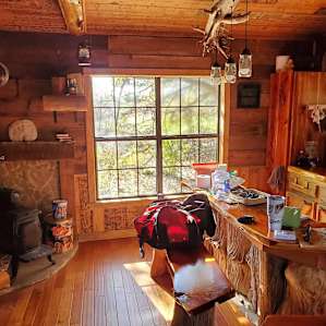 HIDEOUT ON FRANCIS CREEK