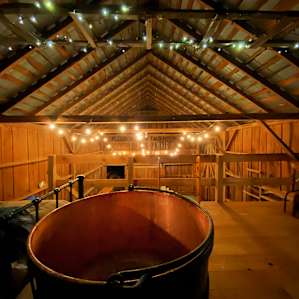 Cozy Loft at B&M Journey Farm Barn