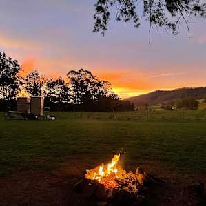 Riverrock, Bucketts Mountains