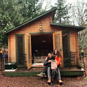 Close-in quaint cabin!