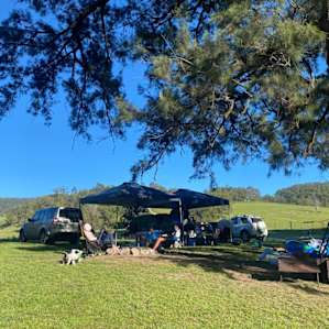 Riverrock, Bucketts Mountains