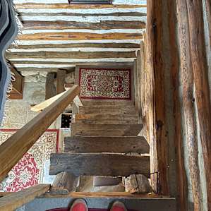 La Luna Rustic Cabin