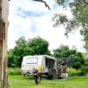 Riverfront Hobby Farmstay