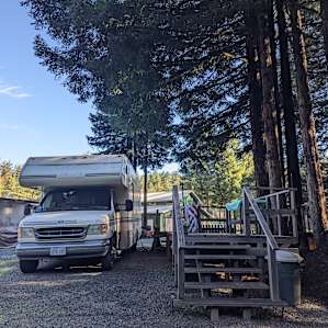 R.V Site Full Hookups/No Tents/