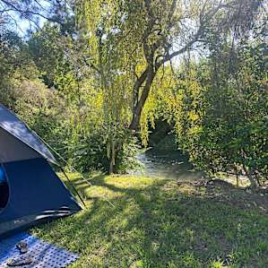 Riverrock, Bucketts Mountains