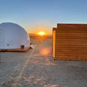 *WONDER DOME Glamping w/ KING BED!*
