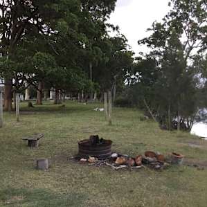Cracknback Riverside Camping