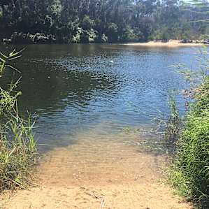 Easy access to river for paddle boards etc.