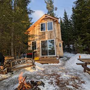 Cabin, bbq, fire pit