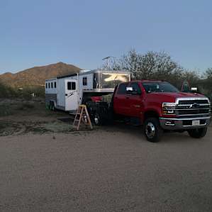 Ample space to park & maneuver your rig