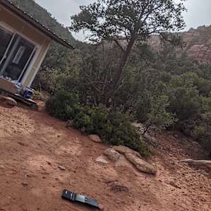 Water Canyon Cliffside Cabin L&L