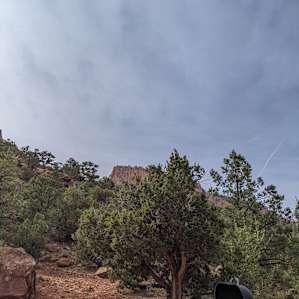 Water Canyon Cliffside Cabin L&L