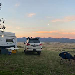 Flat campsite perfect for the camper trailer