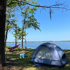 Peaceful, Secluded Waterfront Oasis