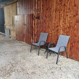 B's Barn Bunkhouse