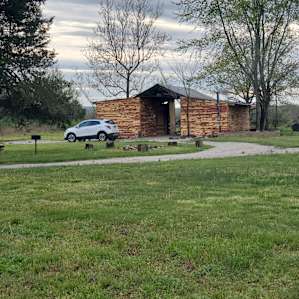 B's Barn Bunkhouse