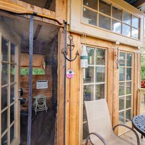 Treehouse porch & screen