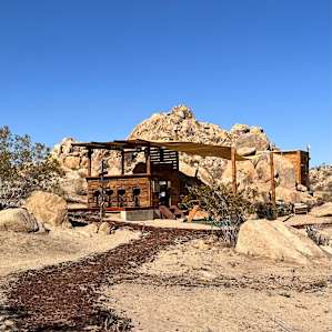 Hilltop Glamping with Joshua Trees